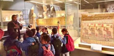 أطفال مدارس يزورون متحف كفر الشيخ