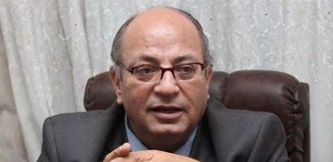الدكتور جمال شقرة أستاذ التاريخ بجامعة «عين شمس»