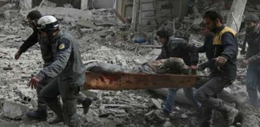 19 قتيلاً مدنياً في غارات روسية وسورية على الغوطة الشرقية قرب دمشق