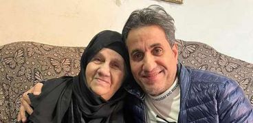 والدة أحمد شيبة قبل وفاتها