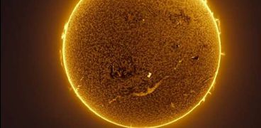 مرور محطة الفضاء الدولية أمام قرص الشمس