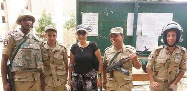 نادية الجندي أثناء مشاركتها في الانتخابات البرلمانية