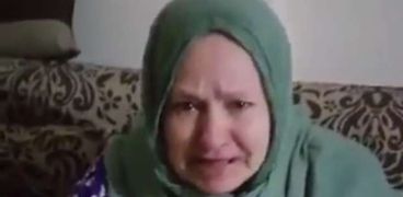 السيدة المسنة صاحبة واقعة التضرر من مطعم سوري