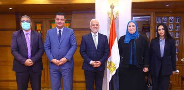 التضامن تبحث ملفات الحماية الاجتماعية ودعم «الأولى بالرعاية» مع وزير التنمية الأردني