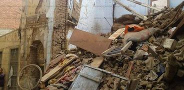 إصابة شخصين في انهيار حائط منزل بسوهاج