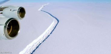 انفصال جبل جليدي عن القطب الجنوبي