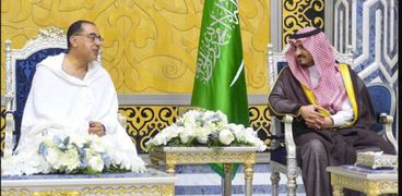 رئيس الوزراء بزي الإحرام في السعودية