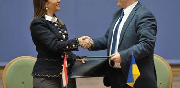 «نصر وروزينكو» عقب توقيع الاتفاق