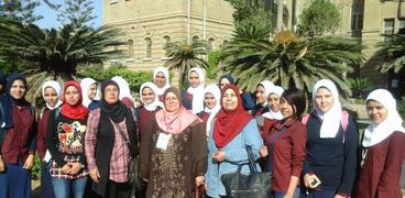 طالبات مدرسة عباس حلمى الثانوية بنات يزورن لعلوم الإسكندرية