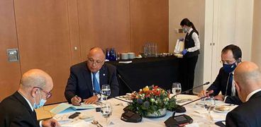 وزير الخارجية سامح شكري خلال الاجتماع