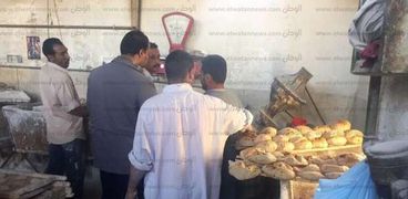 الرقابة الإدارية بأسوان تنفيذ حملة علي مخابز بيع الخبز المدعم
