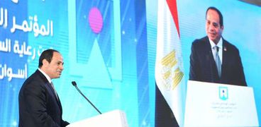 الرئيس عبدالفتاح السيسى خلال إلقاء كلمته بمؤتمر الشباب فى أسوان أمس