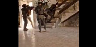 جانب من الفيديو لهلع جنود الاحتلال الإسرائيلي