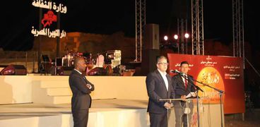 افتتاح مهرجان دندرة للموسيقي والغناء في قنا