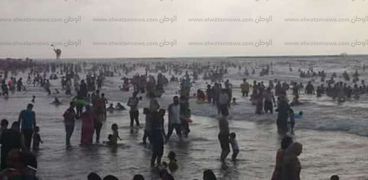 إنقاذ 64 حالة من الغرق وتسليم 735 طفل تائه لذويهم في رأس البر