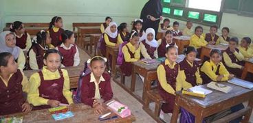 وزارة التعليم تعلن الضوابط النهائية لتحويل طلاب المدارس العامة والأزهرية