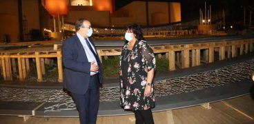 الدكتورة إيناس عبدالدايم وزيرة الثقافة تتفقد مسرح النافورة