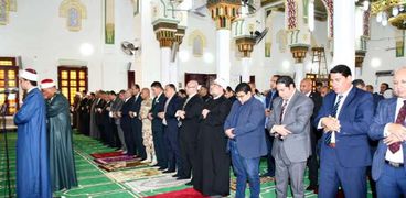 الصلاة في مسجد عمر بن عبد العزيز ببني سويف
