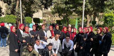 فريق عمل حملة كلية اعلام القاهرة