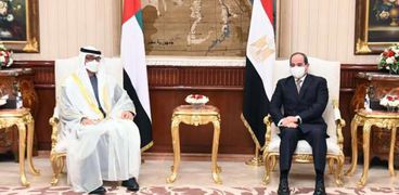 صورة من لقاء الرئيس عبد الفتاح السيسي وولي عهد أبو ظبي الشيخ محمد بن زايد