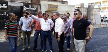 محافظ الإسماعيلية يتفقد أعمال رصف الشوارع ويوجه باعداد مقايسة بشارع المشير عبد الحكيم عامر.
