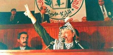 ياسر عرفات يعلن قيام دولة فلسطين