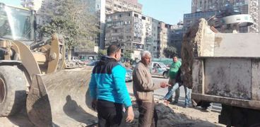 رئيس حي العجوزة يتابع توسعه شارع" جامعة الدول" لبدء اعمال مترو الانفاق
