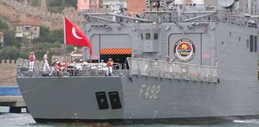 «البلطجة» العسكرية التركية تمتد من البر إلى البحر