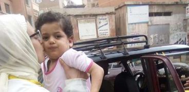 "تضامن الإسكندرية" تنقل طفلة إلى دار رعاية لإصابتها بنقص مناعة ووفاة أمها