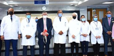 قنصل نيوزلندا يشيد بمستوى خدمة مستشفى الكرنك: مطمئن على وضع مواطنينا بمصر