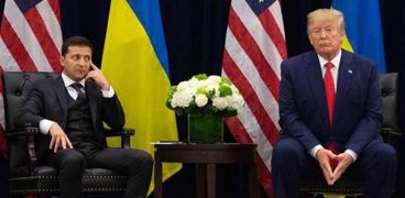 رئيس أوكرانيا مع رئيس الولايات المتحدة السابق ترامب (أرشيفية)