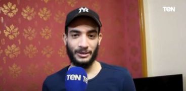 أحمد أيمن حسن الطالب المصري العائد من أوكرانيا