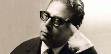 شاعر الثورة الجزائرية مفدي زكريا