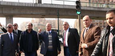 محافظ القاهرة:انتظام حركة المرور بالشوارع الرئيسية نظراَ لسحب المياه