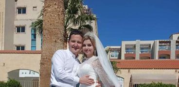 عروسان من روسيا يقيمان حفل زفافهما بالغردقة