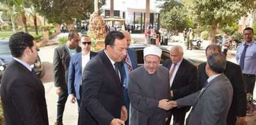 رئيس جامعة المنوفية يستقبل مفتى الديار المصرية