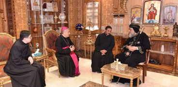 صور.. تواضروس يودع سفير الفاتيكان بمصر بعد انتهاء فترة عمله
