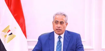 حسن محمد حسن شحاتة وزير العمل