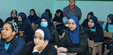 طلاب الشهادة الإعدادية ببورسعيد 