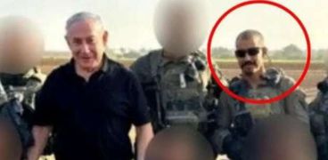 الجندي الإسرائيلي المزيف بجوار نتنياهو
