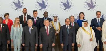 الرئيس السيسي مع الزعماء والقادة في قمة القاهرة للسلام