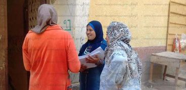 "قومي المرأة" بالإسكندرية يطرق أبواب المنازل: "هدفنا توعية الأمهات"