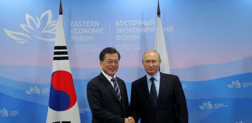 الرئيس الروسى خلال لقائه بالرئيس الكورى الجنوبى «أ. ف. ب»