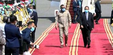 حمدوك يستقبل نظيره الإثيوبي آبي أحمد