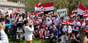 المصريون يرحبون بالسيسي