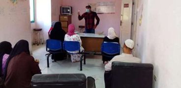 فرق متحركة لتطعيم أعضاء هيئة التدريس والعاملين بالتعليم والندوات في كفر الشيخ