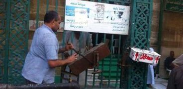 إزالة صناديق التبرعات بالمساجد في حملة لأوقاف الإسكندرية