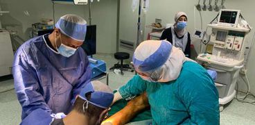 عملية زراعة ناجحة لرباط صليبي بمستشفى الفشن المركزي مجانا