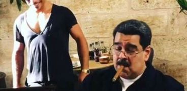 فيديو لـ"مادورو" وشيف "رشة الملح" يثير غضب الفنزويليين