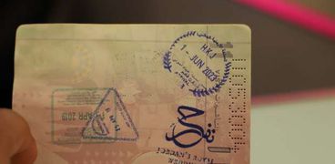 ختم «نفرح» يزين جوازات القادمين للمملكة الأردنية